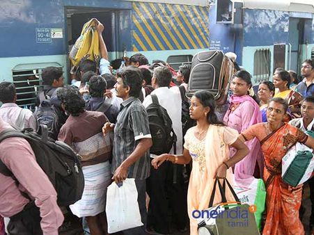 தீபாவளிக்காக சொந்த ஊர் பயணம்... பஸ், ரயில்களில் அலைமோதிய கூட்டம்... நெரிசலில் திணறிய சென்னை