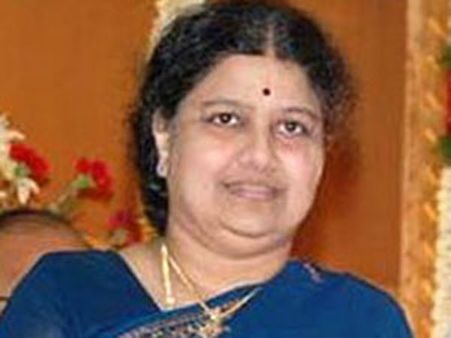 மத்திய அரசின் 'ஆபரஷேன் அப்பல்லோ'... அதிர்ந்த சசிகலா... தலைவர்கள் படையெடுப்பின் பரபர பின்னணி