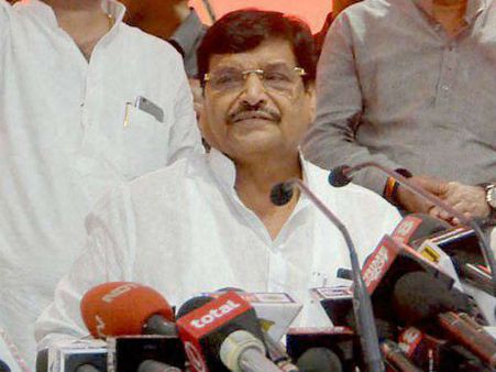 தனிக்கட்சி தொடங்குவதாக என்னிடமே சொன்னார் அகிலேஷ் ... போட்டுடைத்த சித்தப்பா சிவ்பால் யாதவ்