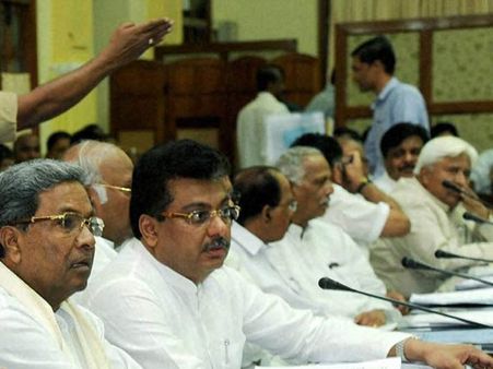 உச்சநீதிமன்ற தீர்ப்பை மதித்து தமிழகத்திற்கு தண்ணீர் திறக்க கூடாது: கர்நாடக எதிர்க்கட்சிகள்