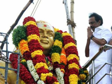 மதுரையில் தேவர் சிலைக்கு பொன். ராதாகிருஷ்ணன், மு.க. ஸ்டாலின், வைகோ மாலை அணிவித்து மரியாதை