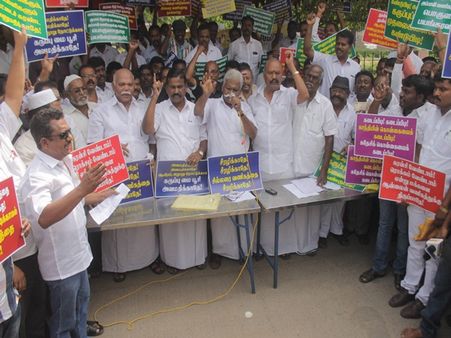 சில்லறை வர்த்தகத்தை ஒழிப்பதுதான் மோடியின் திட்டம்.. வெள்ளையன் காட்டம்