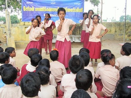 ஓவியப் போட்டி.. கலை நிகழ்ச்சிகள்.. தேவகோட்டையில் களை கட்டிய சிறுவர்கள் தினம்