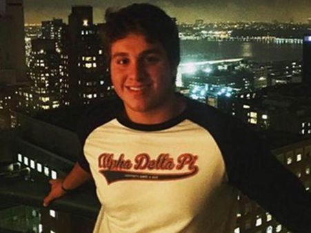 மனிதர்களை ‘அப்படியே’ கடித்து தின்ன விரும்பிய அமெரிக்க இளைஞர் கைது