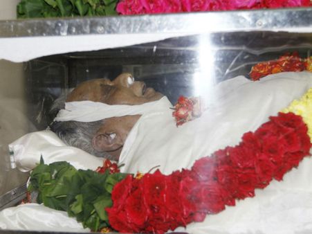 புகழ் பெற்ற கர்நாடக இசைக் கலைஞர் பாலமுரளி கிருஷ்ணா மறைவு!