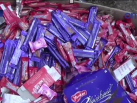 காலவதி சாக்லேட் சாப்பிட்டு மாணவர்கள் வாந்தி,மயக்கம் - மருத்துவமனையில் அனுமதி