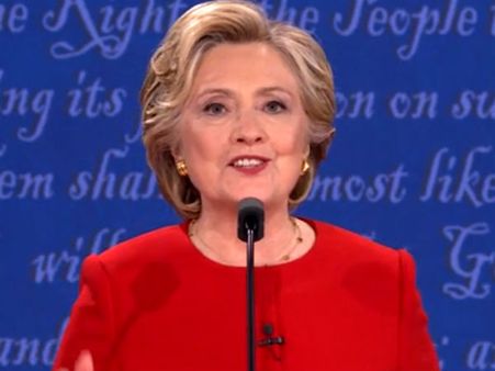 ஹிலரியை வீழ்த்திய அந்த இமெயில் சர்ச்சை!