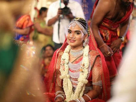 ஜனார்த்தன ரெட்டி வீட்டு திருமணம்... வைரத்தில் ஜொலித்த மணமகள்... விலை 90 கோடி ரூபாயாம்!