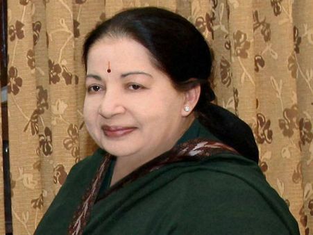சாதாரண வார்டுக்கு மாறிய ஜெ... அப்பல்லோ முன்பு ஆடிப்பாடிய அதிமுகவினர்- வீடியோ