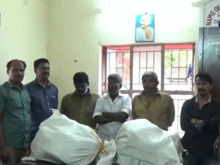 கம்பத்தில் வாகன சோதனையின் போது 42 கிலோ கஞ்சா பறிமுதல்- வீடியோ