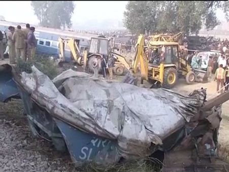 உ.பியைக் கலங்க வைத்த ரயில் விபத்து.. இதுவரை 100 பேர் பலி.. விபத்துக்கு காரணம் என்ன?