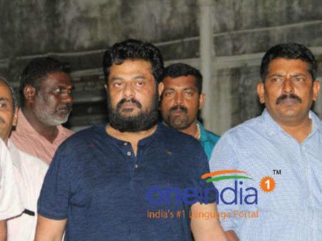 மதன் முகத்தில் காயங்கள்... போலீசார் 'கவனிப்பு'?