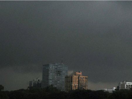 இரவில் கடும் குளிர்.. பகலெல்லாம் வாடைக் காற்று.. என்னாச்சு தமிழகம்.. எங்க போச்சு மழை?