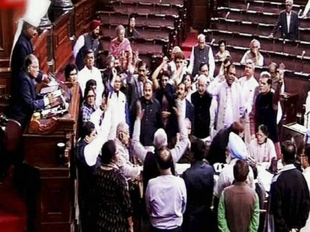 ரூ. 500, 1000 செல்லாது விவகாரம்.. எதிர்க்கட்சிகள் தொடர் அமளி.. 7வது நாளாக நாடாளுமன்றம் முடக்கம்