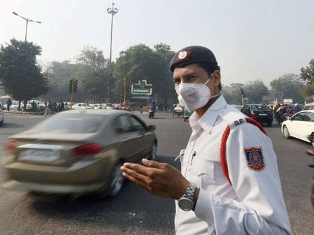 தூயக் காற்றை சுவாசிப்பது பிறப்புரிமை.. போர் கொடி தூக்கிய டெல்லி மக்கள்