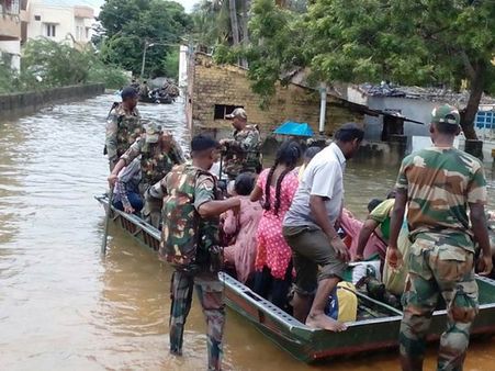 மழையை எதிர் கொள்ள தயார் நிலையில் சென்னை மாநகராட்சி.. உதவி எண் அறிவிப்பு