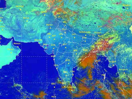 காற்றழுத்த தாழ்வு மண்டலம் திசை மாறியது... மழை குறைய வாய்ப்பு- வானிலை
