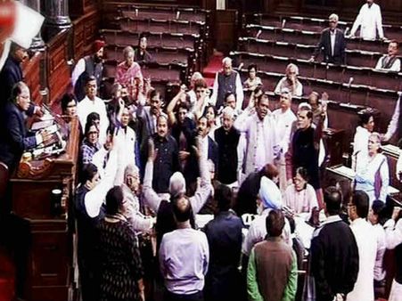 மோடி பதில் தரவேண்டும்... 5வது நாளாக ராஜ்யசபாவை முடக்கிய எதிர்கட்சிகள்- அனலடிக்கும் குளிர்கால கூட்டம்