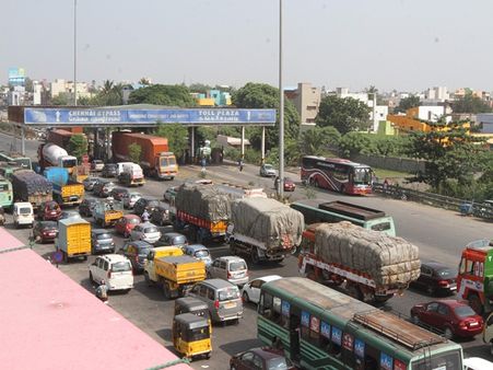 ரூபாய் நோட்டு தட்டுப்பாடு: நாடு முழுவதும் சுங்க கட்டணம் ரத்து நவ. 24 வரை நீட்டிப்பு !