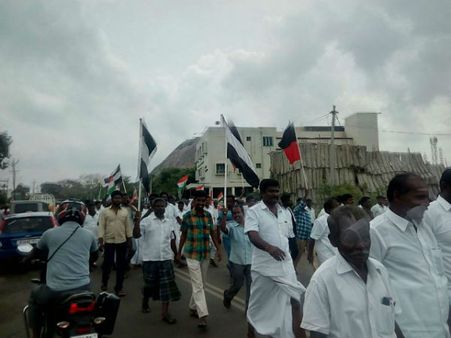 திருப்பரங்குன்றம்: ராகுகாலத்தில் ஸ்டாலின் பிரச்சாரம், பிரதமையில் சரவணன் வேட்புமனு தாக்கல்