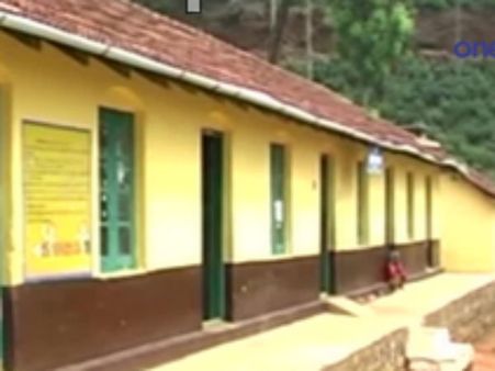 நீலகிரியில் பள்ளி மாணவிகளுக்கு பாலியல் தொல்லை - தலைமை ஆசிரியர் கைது - வீடியோ