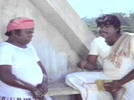 ஆட்டோ ஓட்டுநர் செந்திலும் ஏடிஎம்-மை தேடி அலையும் பயணி கவுண்டமணியும்