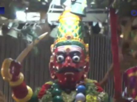 குன்றக்குடியில் சூரசம்ஹாரம்... பக்தர்கள் தரிசனம் - வீடியோ