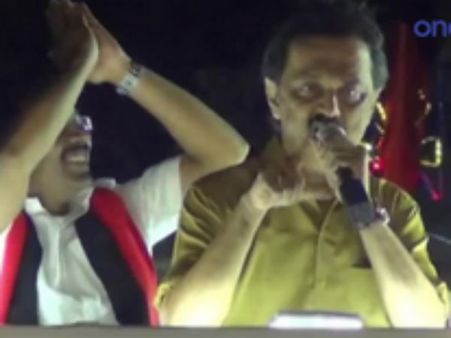 ஜல்லிக்கட்டு நடத்தாவிட்டால் மிகப்பெரிய போராட்டம்﻿: ஸ்டாலின் அறிவிப்பு - வீடியோ