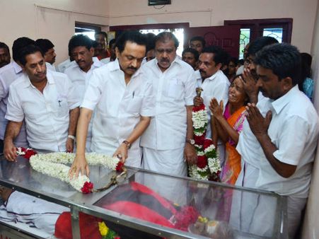 தீப்பொறி ஆறுமுகத்தை தாக்கி நாக்கை அறுக்க முயற்சித்தனர்.... மு.க.ஸ்டாலின் நினைவஞ்சலி