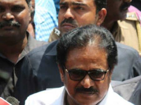 எதிர்க்கட்சிகளை கொச்சைப்படுத்துகிறார் மோடி... சென்னையில் திருநாவுக்கரசர் போராட்டம்.. கைது