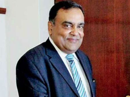 இலங்கையின் தேசிய துக்க நாளில் 'சரக்கு பார்ட்டி' வைத்து சர்ச்சையில் சிக்கிய இந்திய தூதர் சின்ஹா