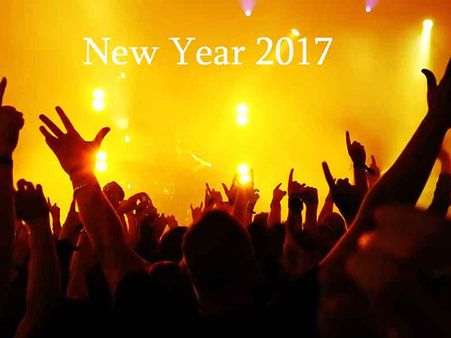 2016 எனும் சுயநல கால்பந்தை உதைப்போம்.. 2017 என்ற புல்லாங்குழலை வரவேற்போம்!