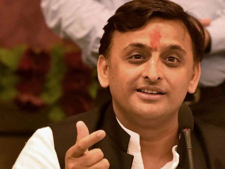 அப்பாவுக்கு போட்டியாக வேட்பாளர் பட்டியலை அறிவித்த மகன்.. உ.பி. அரசியலில் வலுக்கும் குடும்பச் சண்டை