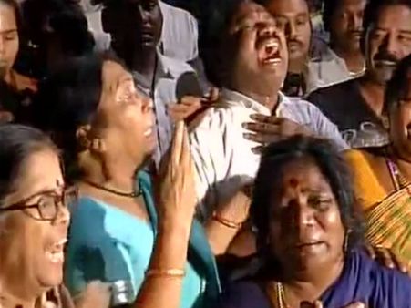 ஜெயலலிதா மறைவு... அதிமுக தொண்டர்கள் கதறல்