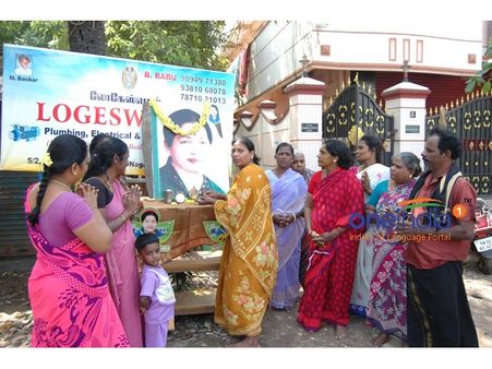 ’மக்களால் நான்.. மக்களுக்காக நான்…’ என முழங்கிய வீரமங்கை மறைவு.. தமிழகம் முழுவதும் கண்ணீர் அஞ்சலி