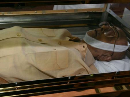 ஜெ. ஆலோசகரும் மூத்த பத்திரிகையாளருமான சோ ராமசாமி காலமானார்