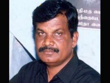 வர்தா புயலால் சின்னாபின்னமான கும்மிடிப்பூண்டி அகதிகள் முகாம்.. உதவி செய்ய கொளத்தூர் மணி கோரிக்கை