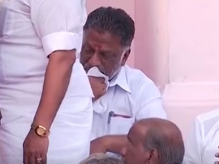 ஜெயலலிதாவிற்கு அஞ்சலி செலுத்திய போது கண்ணீர் விட்டு கதறி அழுத ஓபிஎஸ்- வைரல் வீடியோ