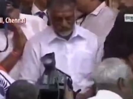 ஜெயலலிதாவுக்கு பிரதமர் மோடி அஞ்சலி- கதறி கண்ணீர் விட்ட ஓபிஎஸ் #jayalalithaa