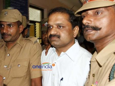 ராஜீவ் கொலை- உண்மையான சதிகாரர்கள் யார்? பேரறிவாளனுக்கு பதில்தர சிபிஐக்கு சுப்ரீம்கோர்ட் உத்தரவு