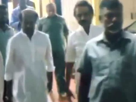 கோபாலபுரம் வீட்டில் ஓய்வு எடுக்கும் கருணாநிதி... நேரில் சந்தித்து நலம் விசாரித்த ரஜினி, வைரமுத்து