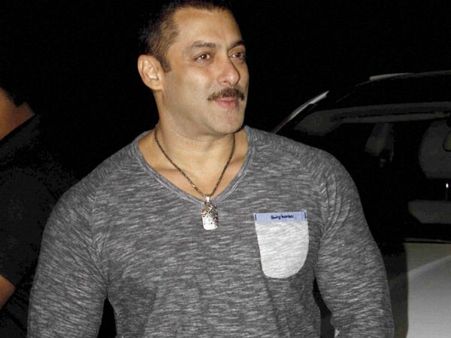 சல்மான் மீதான ஆயுத தடுப்பு வழக்கு.. இறுதி விசாரணை இன்று தொடக்கம்