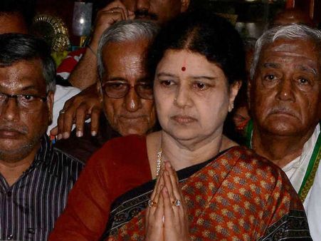 டிச. 24-ல் அதிமுக பொதுக்குழு, செயற்குழு? பொதுச்செயலராகிறார் சசிகலா!