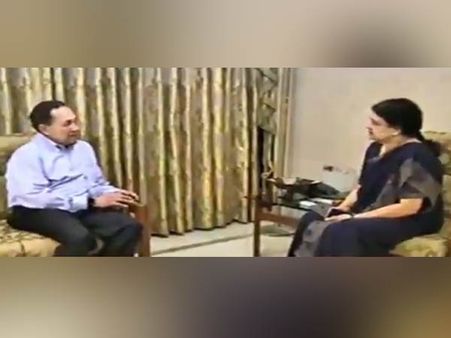 ஜெ. மறைவுக்கு சசிகலாவிடம் இரங்கல் தெரிவித்தார் என். ராம்- 'தி இந்து' தமிழ்