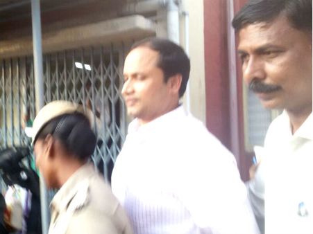 போயஸ் கார்டனுக்கு நெருக்கமான சேகர் ரெட்டி வங்கி லாக்கருக்கு சீல்! வருமான வரித்துறை நடவடிக்கை