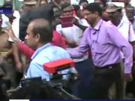 வெடிகுண்டு வழக்கில் கைதான 4 பேர்... பெங்களூரு கோர்ட்டில் ஆஜர்படுத்த மதுரை நீதிபதி உத்தரவு- வீடியோ