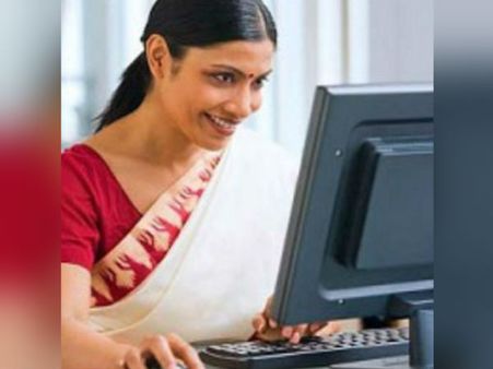 நைட் ஷிப்ட் பணியாற்ற பெண்களுக்கும் அனுமதி.. சட்டத் திருத்தம் கொண்டுவந்தது கர்நாடக அரசு