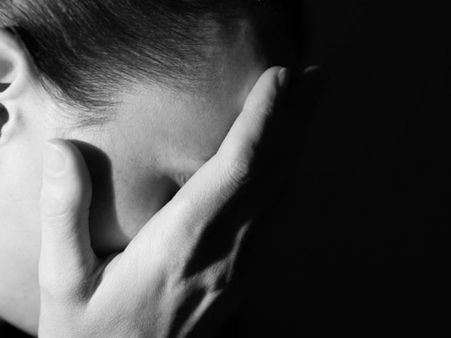 பெண் போலீஸ் மீது ஆசிட் வீச்சு.. கள்ளக்காதலன் கைது! பரபரப்பு வாக்குமூலம்