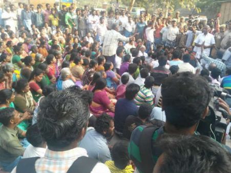 உலகத்துக்கே தெரியட்டும்.. கூகுள் டூடுலில் ஜல்லிக்கட்டைப் போடுங்க... அலங்காநல்லூர் மக்கள் வேண்டுகோள்