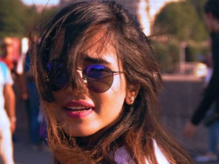 ஜல்லிக்கட்டு இல்லை, பொங்கலுக்கு விடுமுறை ரத்து, அடுத்து அதுவா?: அழகிரி மருமகள் கொந்தளிப்பு